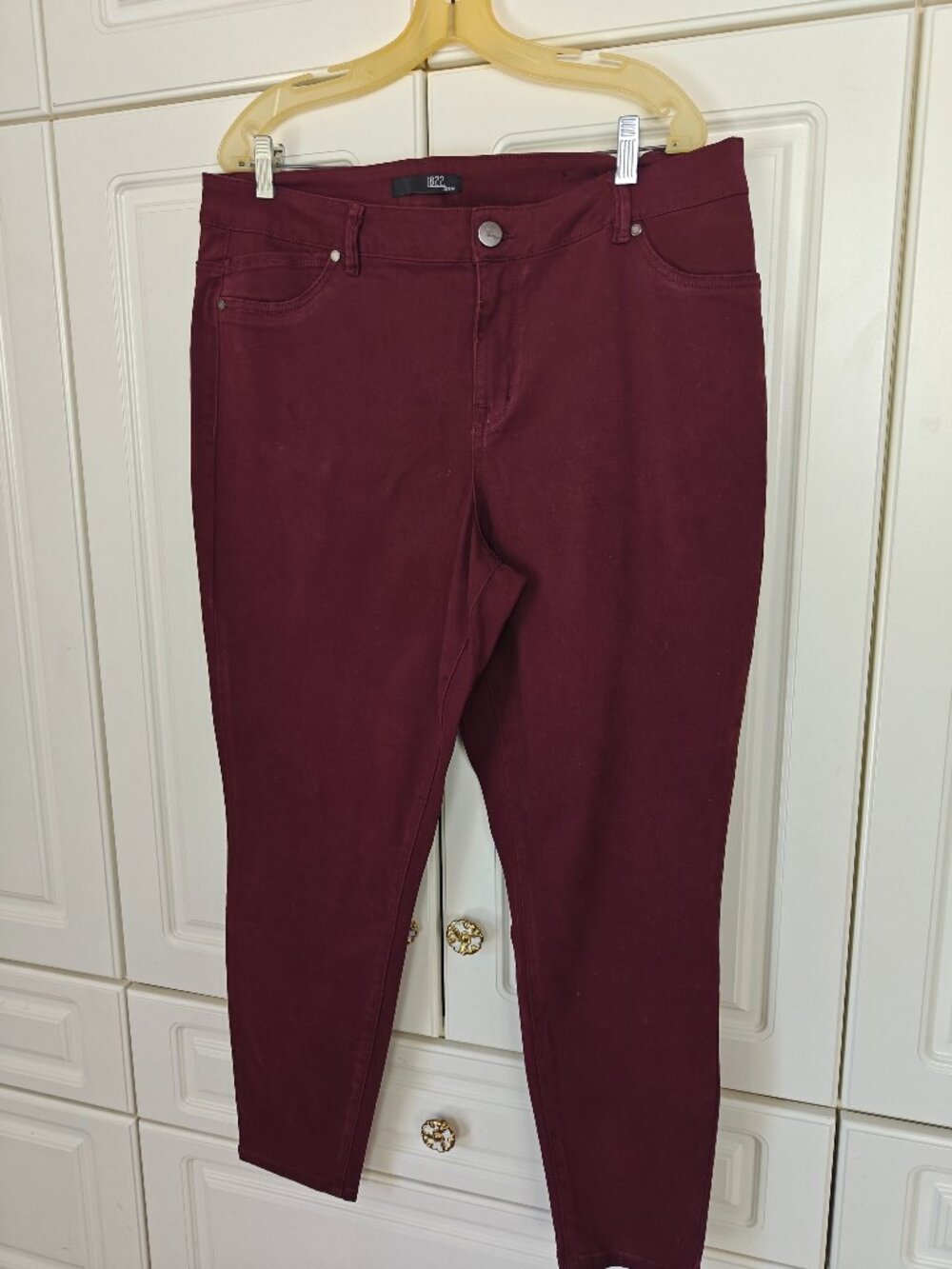 1822 Women's Burgundy Jeans, Size 18W